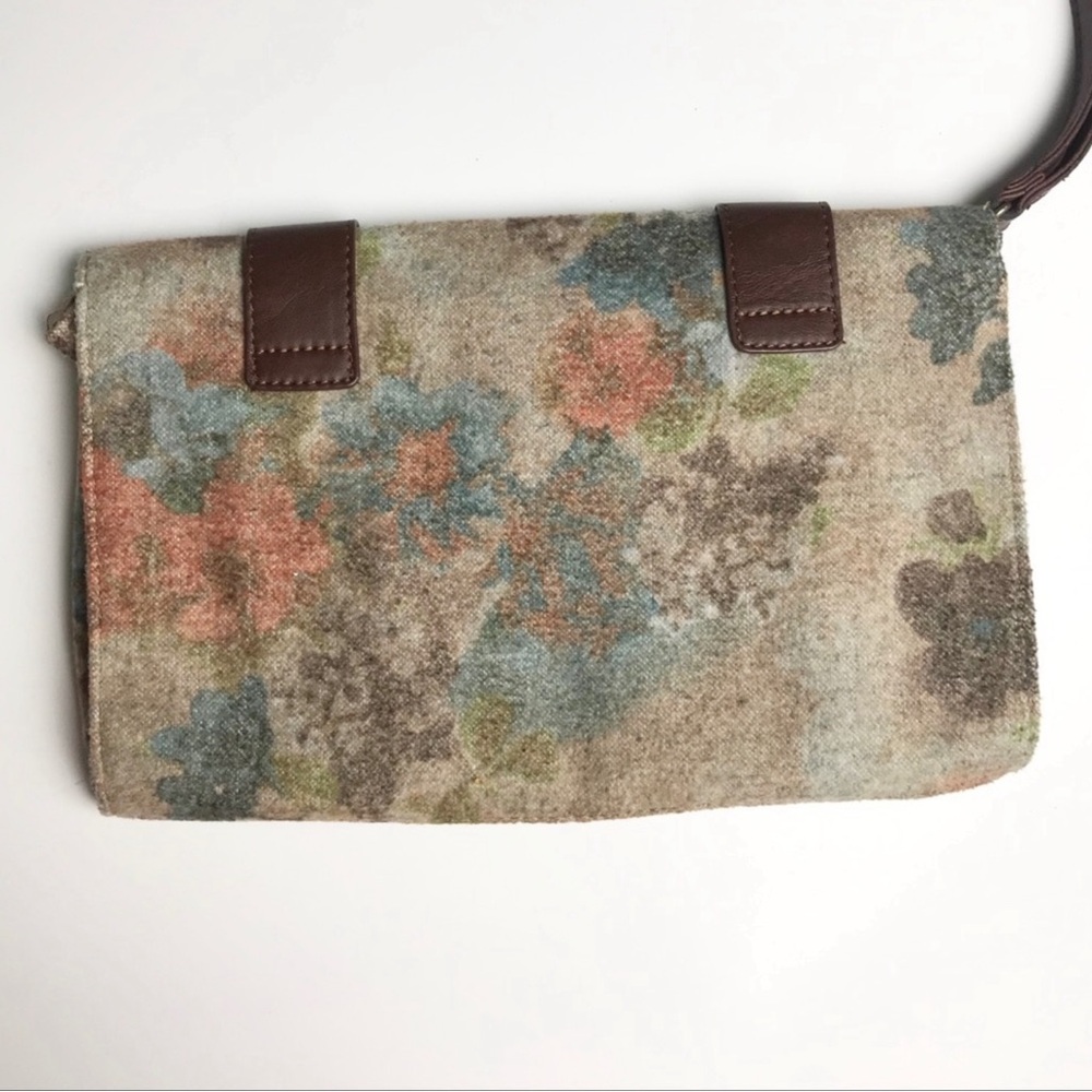 Urban Outfitters Strapped Watercolor Floral Clutch Purse by Kimchi Blue - Picture 3 of 6